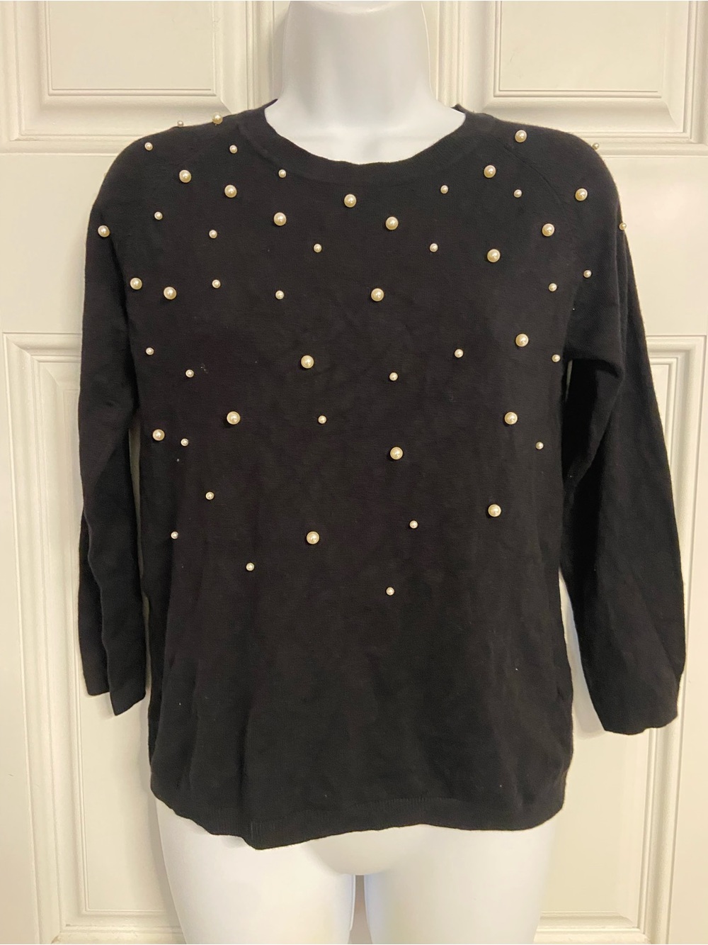 T42- ZARA KNIT Black Crew Neck PEARL-Beaded Sweater
